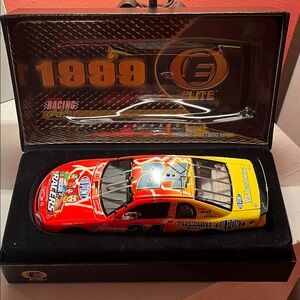 1999 ACTION RACING ELITE Jeff Gordon Diecast Car